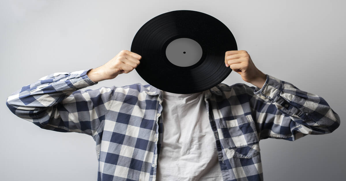 What Experts Say About New Trending Albums?